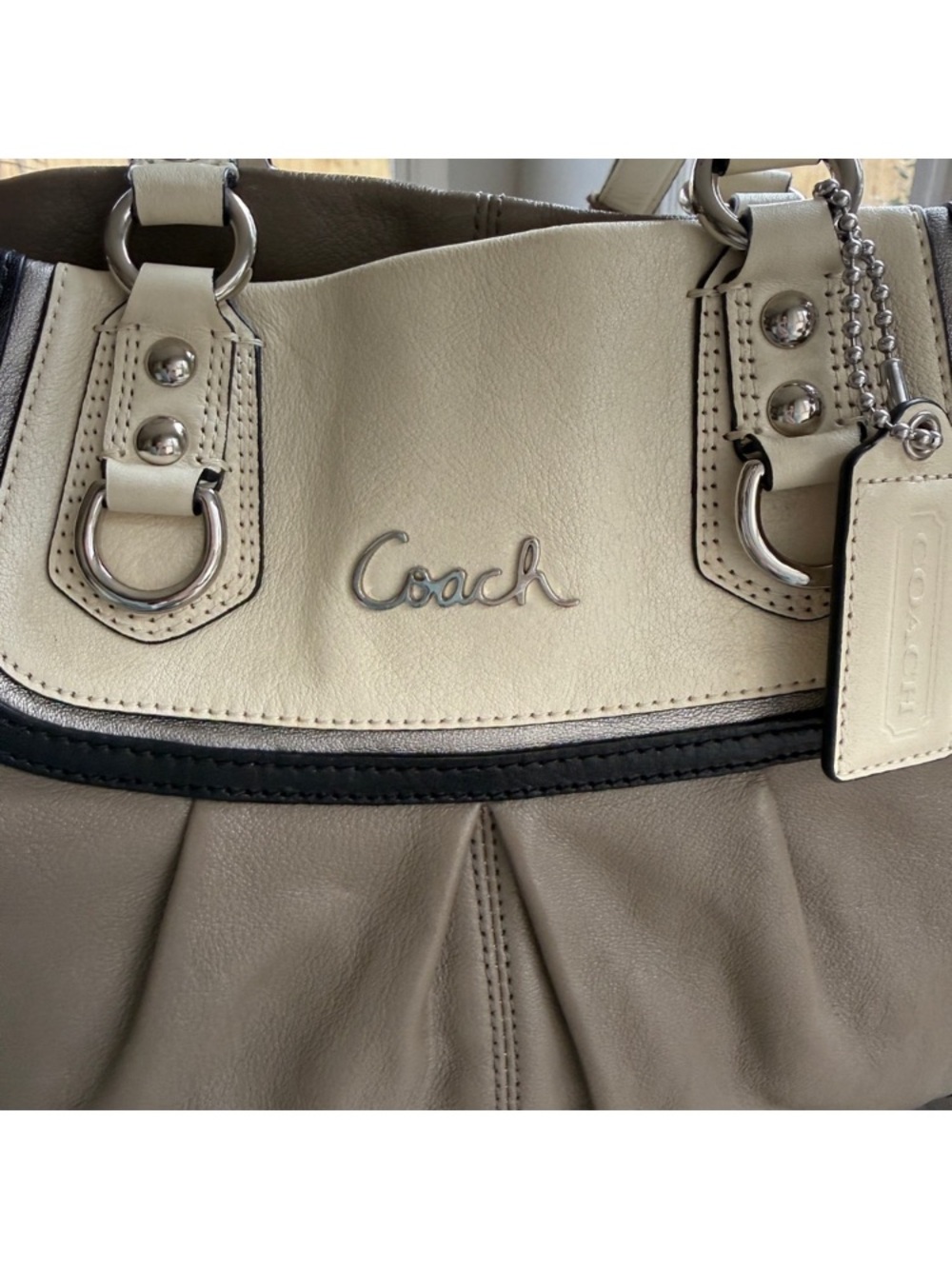 Coach Ashley Spectator Taupe and Cream Leather Shoulder Bag Carryall - Picture 2 of 15
